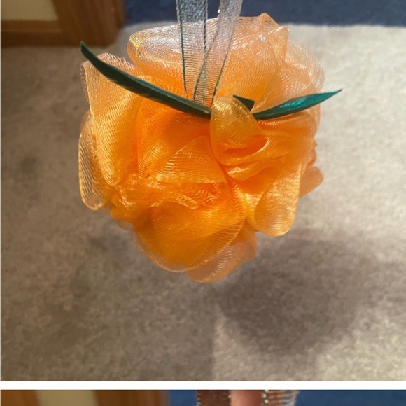 Orange scrubby with bubbles Bothroom bundle - Picture 8 of 9